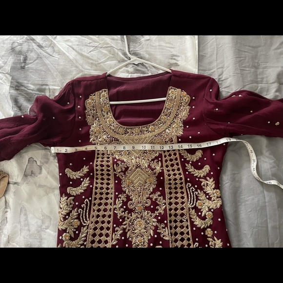 Pakistani Indian Dress - Picture 7 of 13